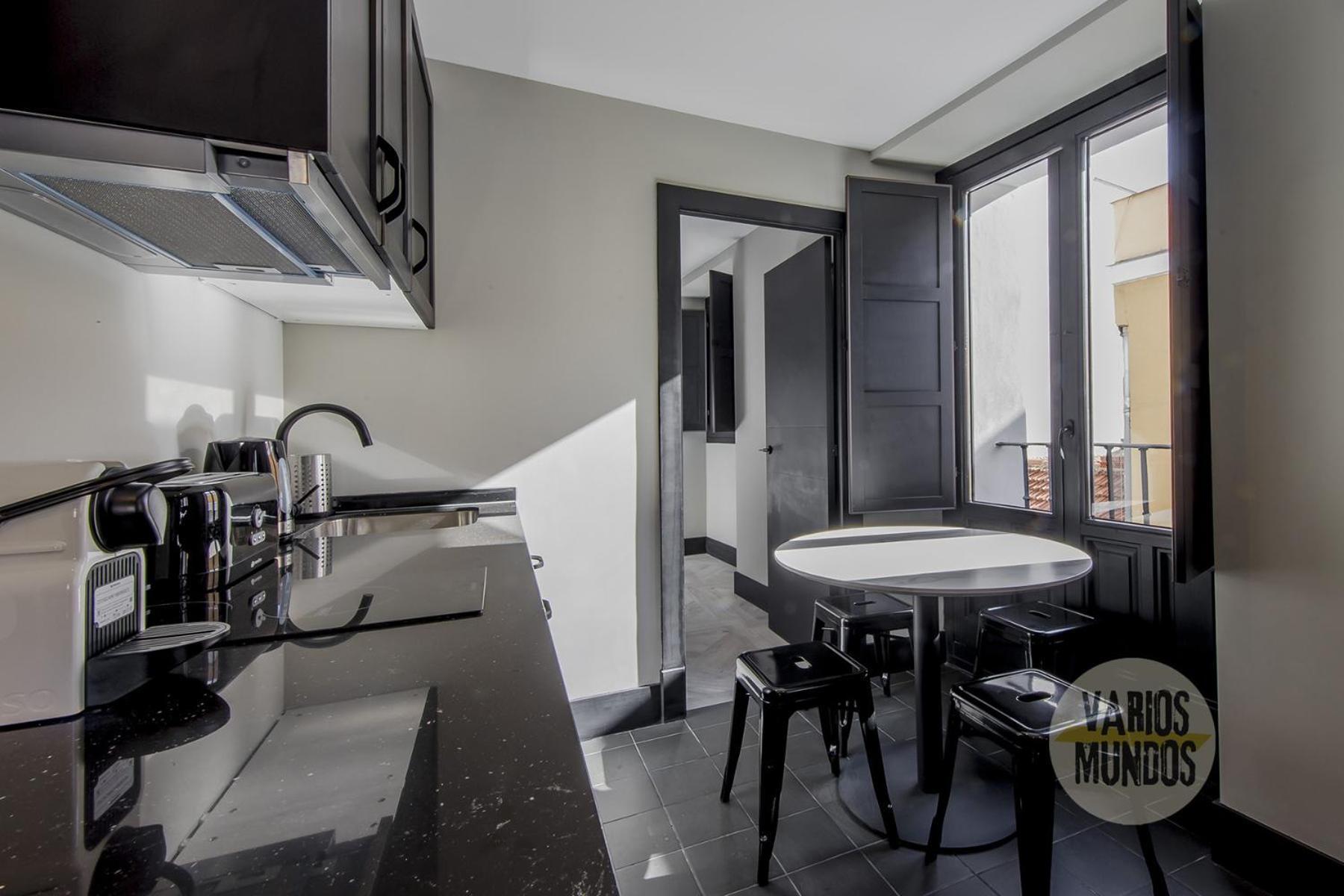 Premium Apt 7Pax En Calle Santa Ana-La Latina E2 マドリード エクステリア 写真